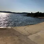Apartman Antolkovic Ugljan