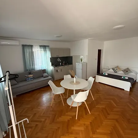 Antolkovic Apartamento Ugljan